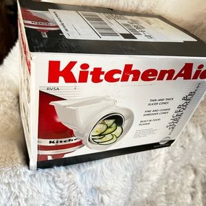 Kitchen Aid Slicer & Shredder (new)